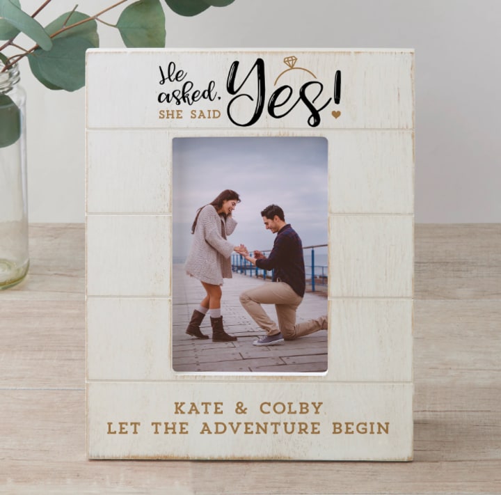The 25 Best Engagement Gifts for Couples in 2024-sonthuy.vn