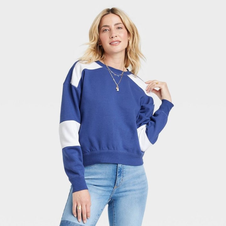 Women&#039;s Fleece Sweatshirt - Universal Thread(TM)
