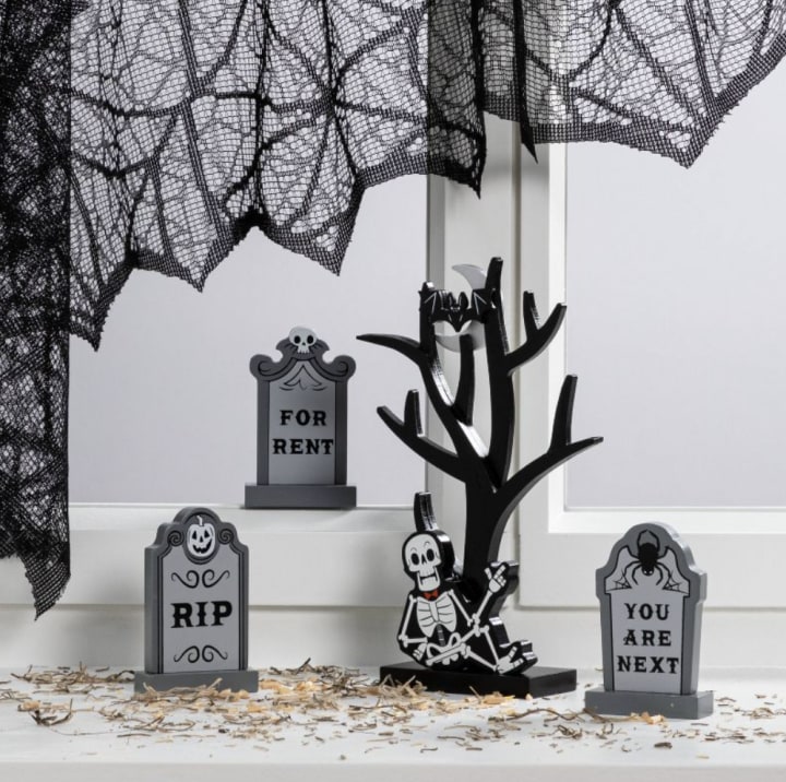 Mini Mantel Gravestones Decorations