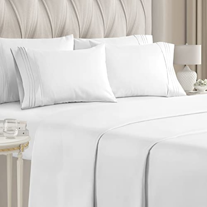 Queen Size Sheet Set - 6 Piece Set - Hotel Luxury Bed Sheets - Extra Soft - Deep Pockets - Easy Fit - Breathable &amp; Cooling Sheets - Wrinkle Free - Comfy - White Bed Sheets - Queens Sheets - 6 PC