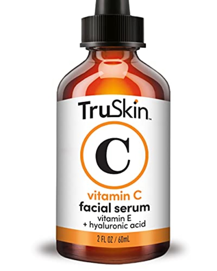 TruSkin Vitamin C Serum for Face, Anti Aging Serum with Hyaluronic Acid, Vitamin E, Organic Aloe Vera and Jojoba Oil, Hydrating &amp; Brightening Serum for Dark Spots, Fine Lines and Wrinkles, 2 fl oz