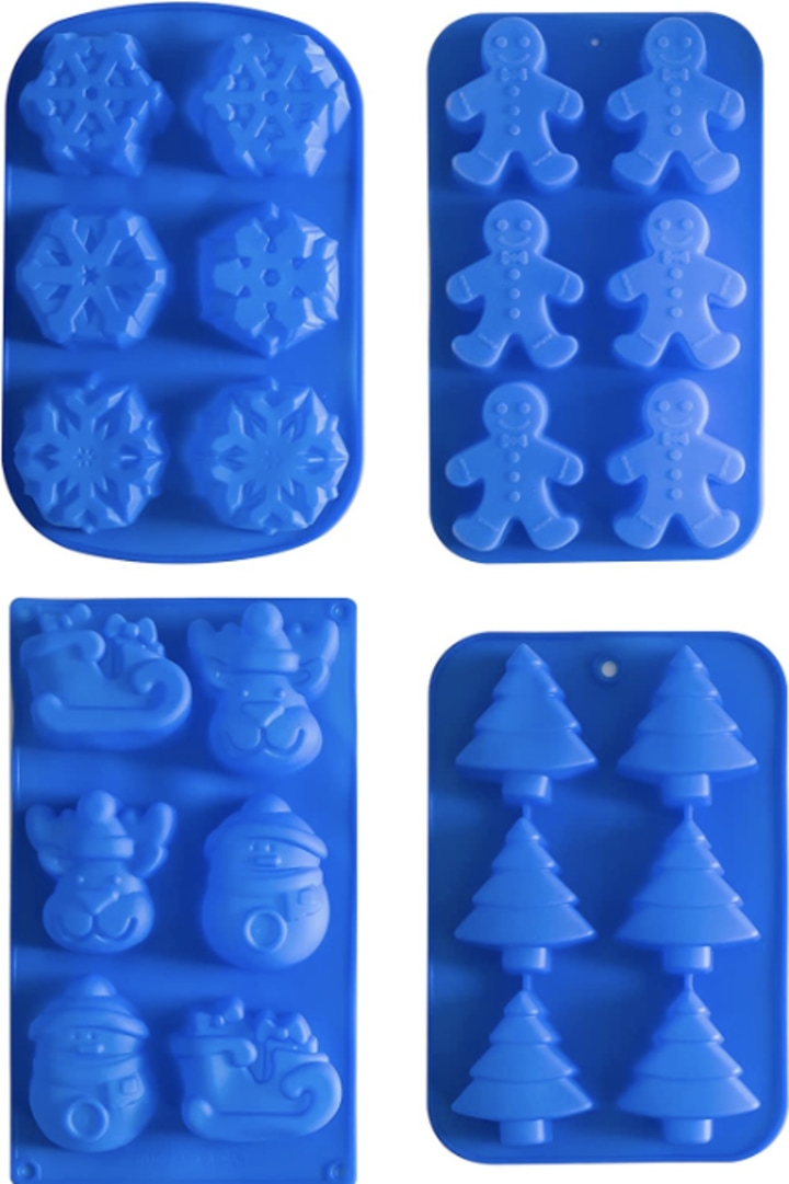 IHomeCooker 4-Piece Silicone Christmas Baking Mold Set