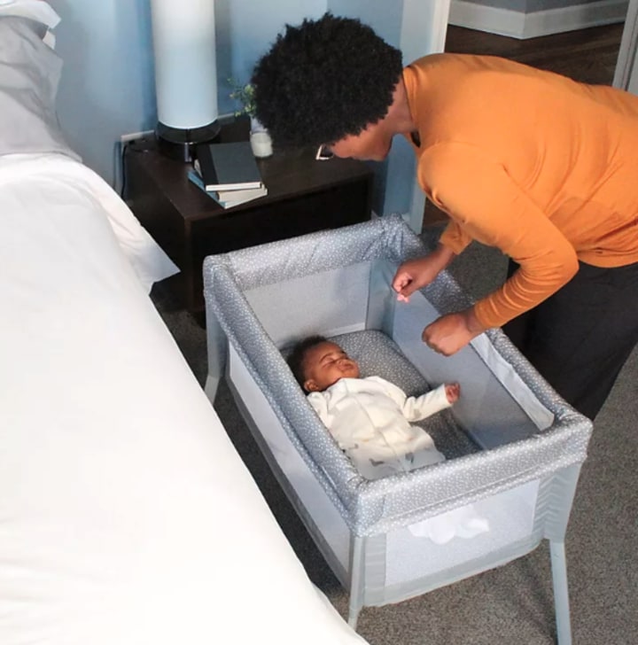 Healthy Lite Portable Bassinet with Antimicrobial Sheet Protection