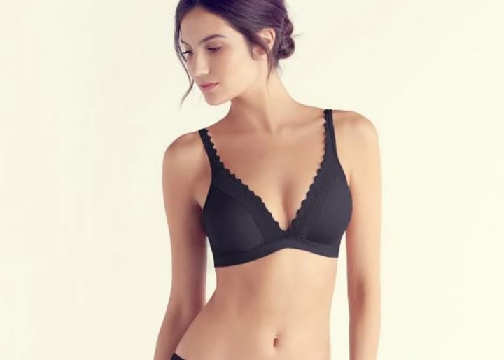 31 Best Bras for Small Busts 2023: Bralettes, Push-Up, & T-Shirt