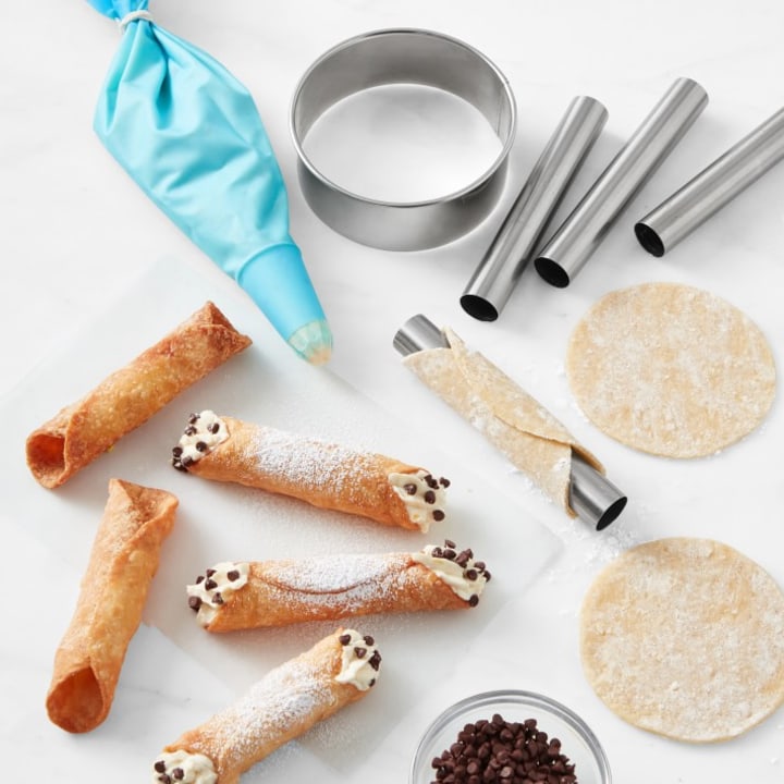 Best Gifts for Bakers: Ingredients, Molds, Tools & More!
