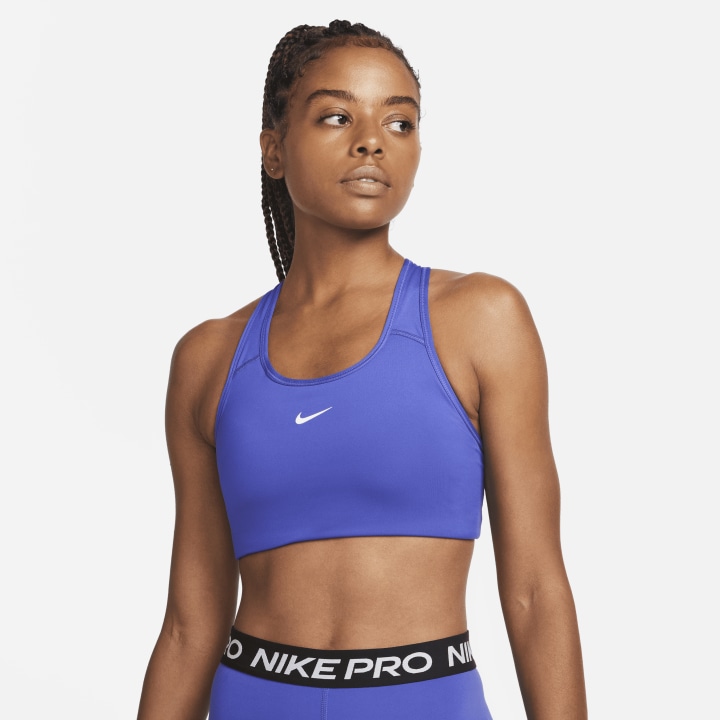 Nike Women&#039;s Swoosh Medium-Support 1-Piece Pad Sports Bra in Blue, Size: Small | BV3636-430