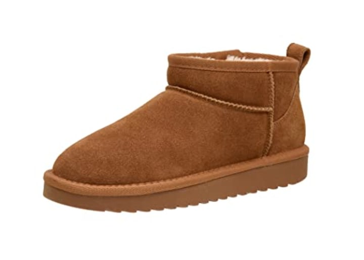 CUSHIONAIRE Hip Suede pull on boot
