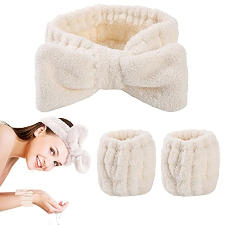 WLLHYF 3 Pieces Spa Headband Face Washing Wristbands Straps Headbands Set for Women Girls Washing Face Towel Wristbands Hair Headband Elastic Wrist Makeup Prevent Liquids from Spilling Down Your Arms (White)