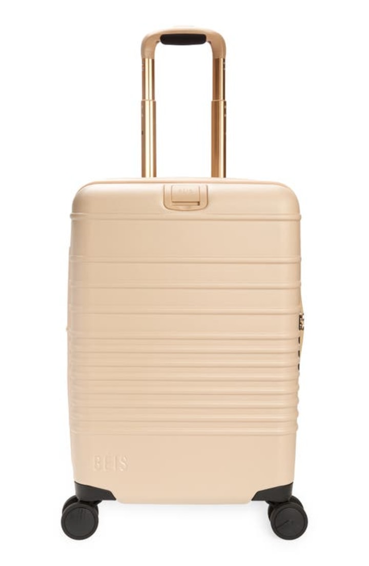 B?is The 21-Inch Rolling Spinner Suitcase in Beige at Nordstrom