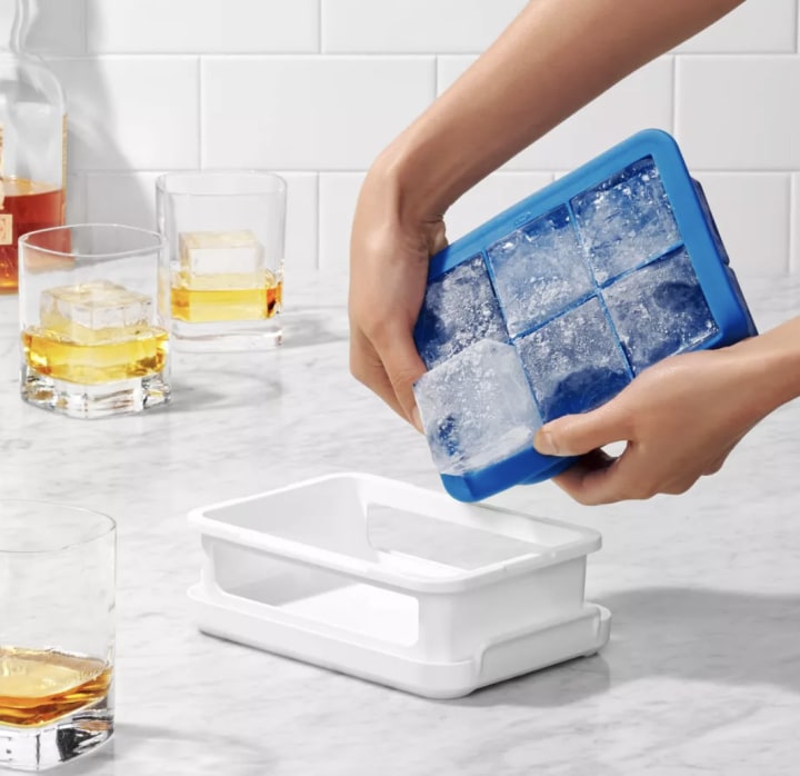 Large Cubes Ice Cube Tray