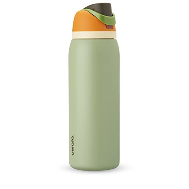 Owala FreeSip Insulated Stainless Steel Water Bottle with Straw for Sports and Travel, BPA-Free, 40-oz, Camo Cool