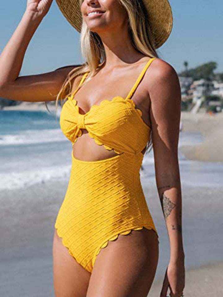 CUPSHE Scallop Cutout Swimsuit