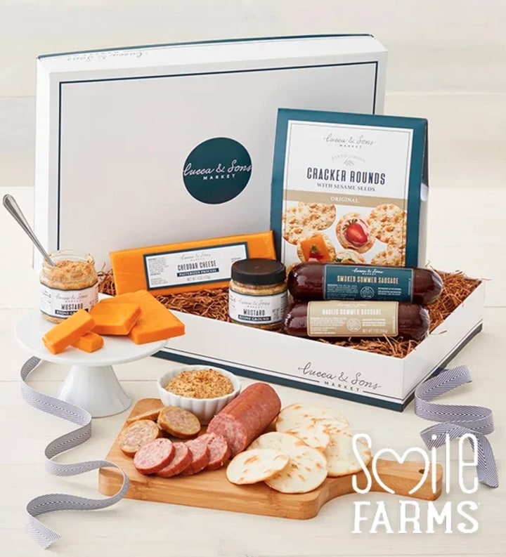 Lucca & Sons Sausage & Cheese Box