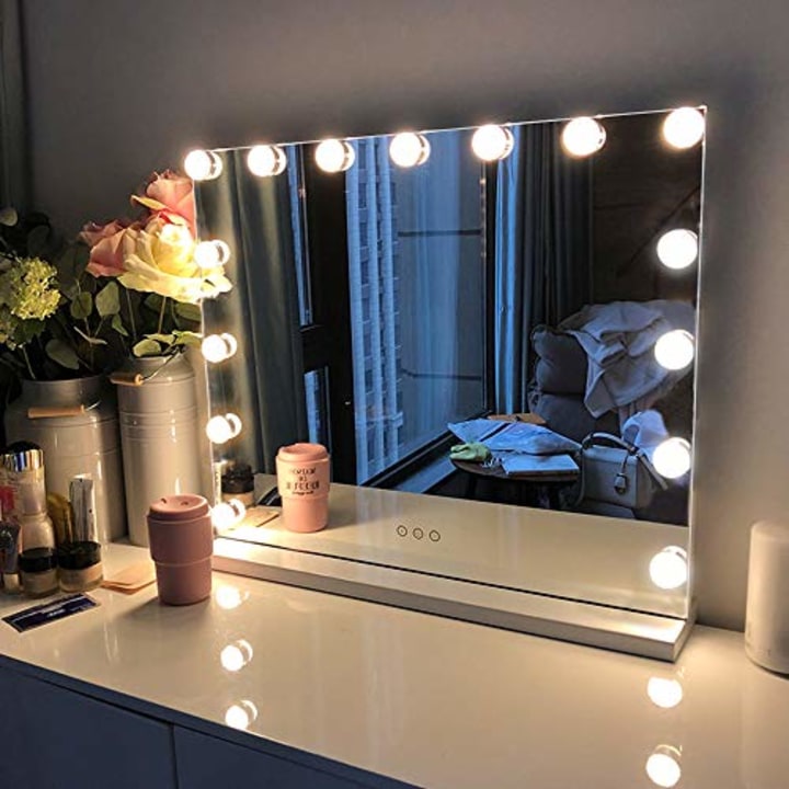 FENCHILIN Vanity Mirror with Lights, Hollywood Lighted Makeup Mirror with 15 Dimmable LED Bulbs for Dressing Room &amp; Bedroom, Tabletop or Wall-Mounted, Slim Metal Frame Design, White
