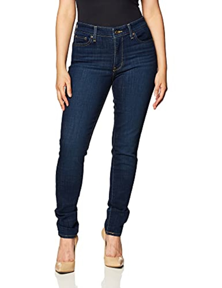 Levi&#039;s Women&#039;s 711 Skinny Jeans, Marine Overboard - Dark Indigo, 28 (US 6) Short