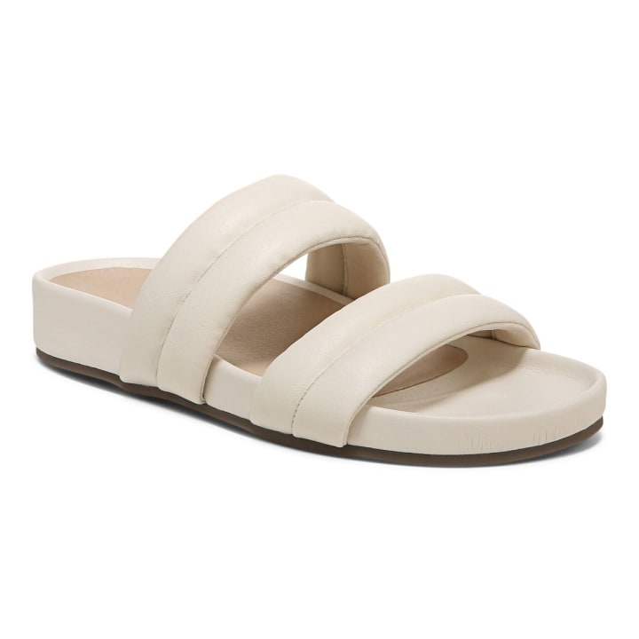 10 Best Sandals With Arch Support According to Experts 2023  SELF