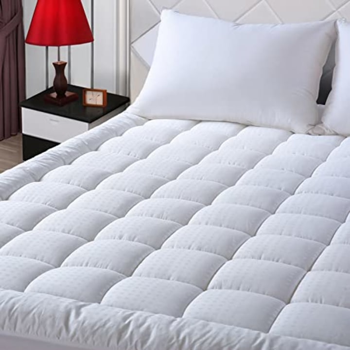 EASELAND Queen Size Mattress Pad Pillow Cover Quilted Fitted Mattress Protector Cotton Top 8-21&quot; Deep Pocket Cooling Mattress Topper (60x80 Inches, White)
