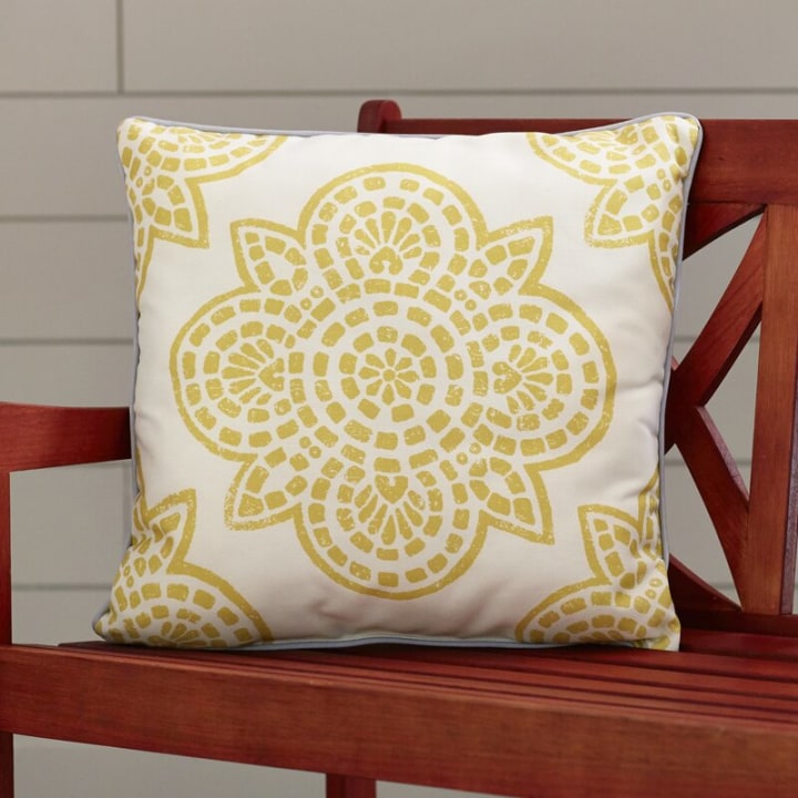 Beachcrest Home(TM) Ruark Cotton Indoor/Outdoor Use Geometric Throw Pillow