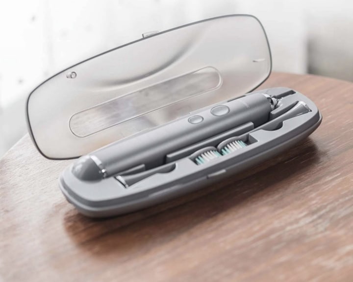 AquaSonic VIBE Series Ultra Whitening Electric Toothbrush