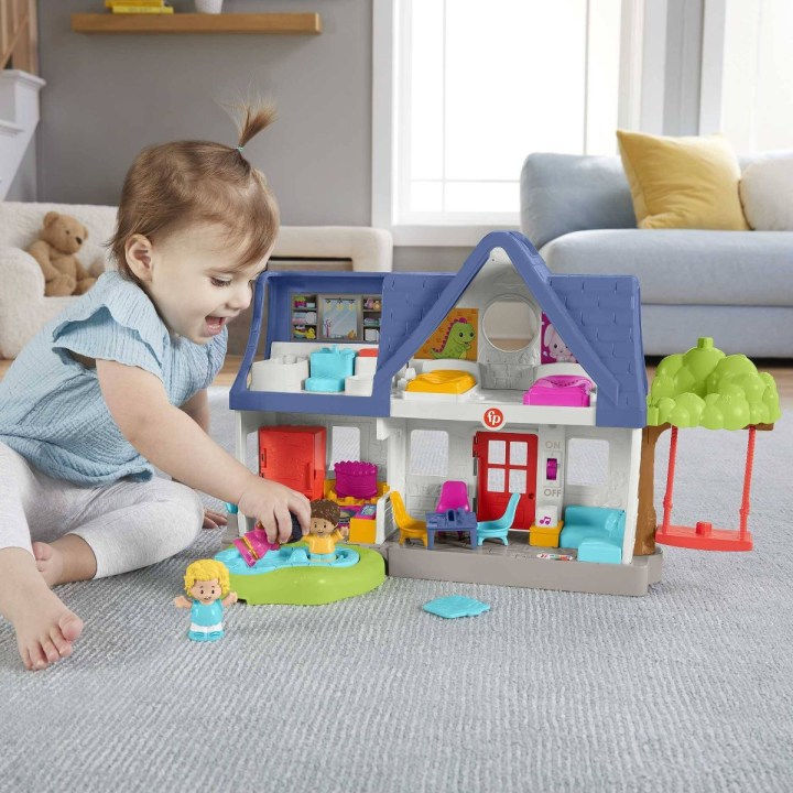 Fisher-Price Little People Play House Toddler Playset with Lights Music and Smart Stages Learning Content, Friends Together