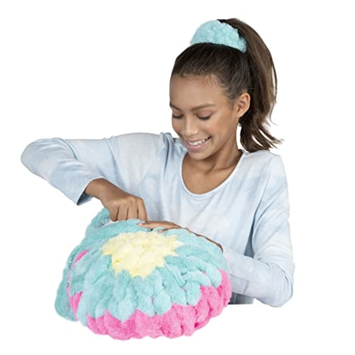 Big Fat Yarn Plush Decor Kit - Finger Knitting Fun - DIY All in One Finger Knitting Kit - Level 2: Intermediate, Arts and Crafts for Kids Teens Tweens and Adults - Round Plush or Watermelon Plush