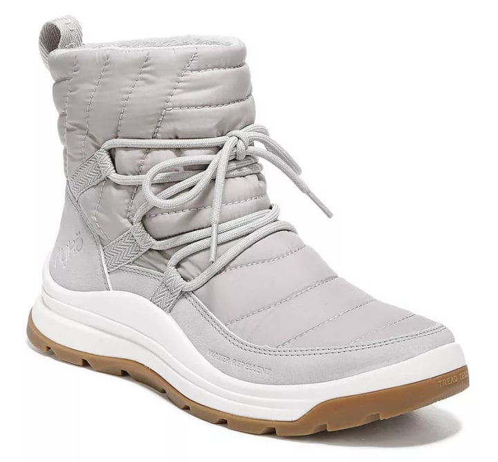28 Best Snow Boots — Cute Winter Boot Styles 2023