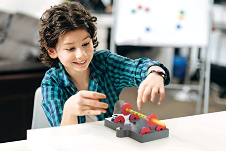4M Kidzlabs Anti Gravity Magnetic Levitation Science Kit - Maglev Physics Stem Toys Educational Gift for Kids &amp; Teens, Girls &amp; Boys (3686)