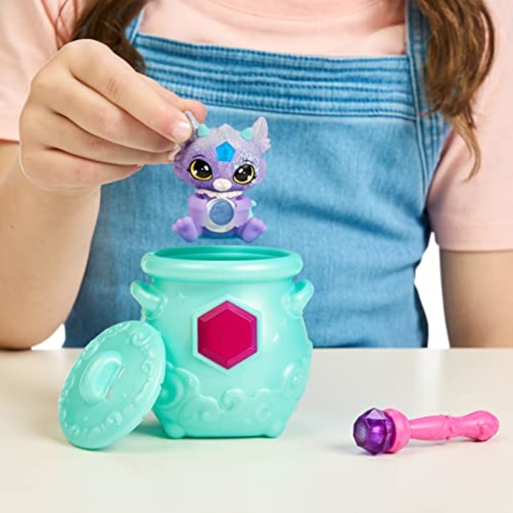 Magic Mixies Mixlings Shimmer Magic Mega 4 Pack, Magic Wand Reveals Magic Power, Powers Unleashed Series, for Kids Aged 5 and Up, Multicolor (14692)