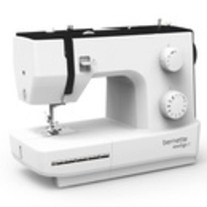 Handheld Sewing Machine vs. Heavy Duty Sewing Machine: Choosing the Best Sewing  Machine for Beginners - MechonatTfira