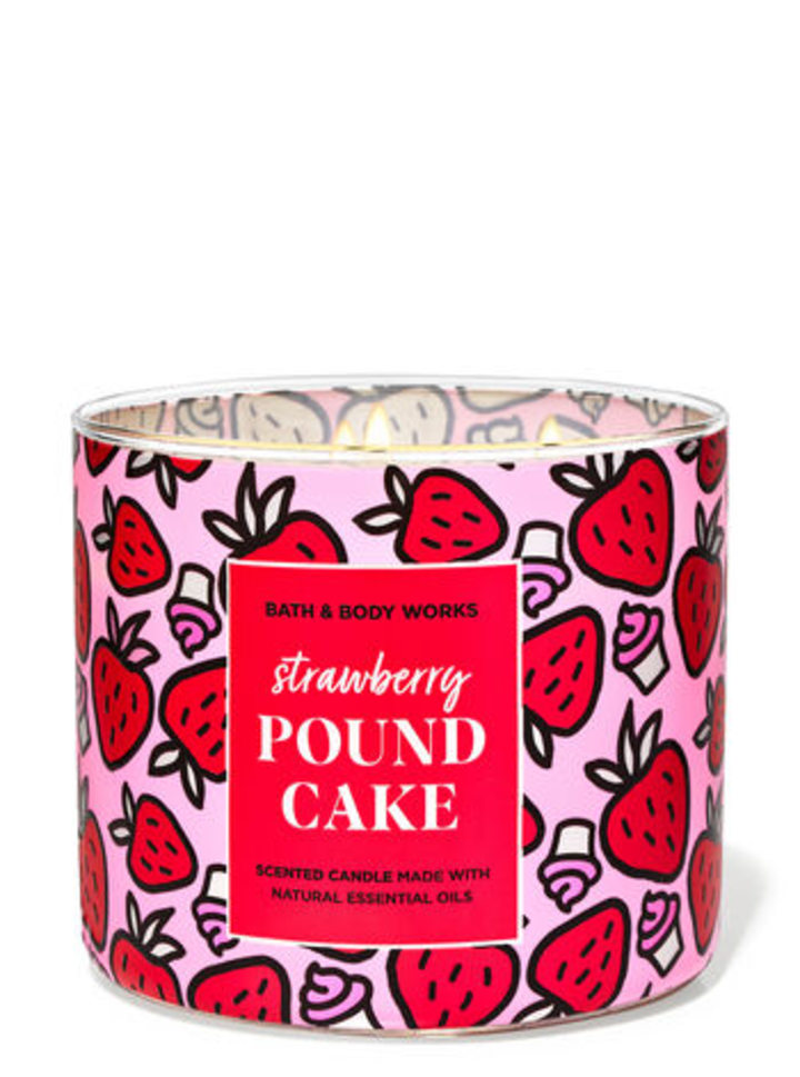 Bath and Body Works Strawberry Pound Cake Single Wick Candle