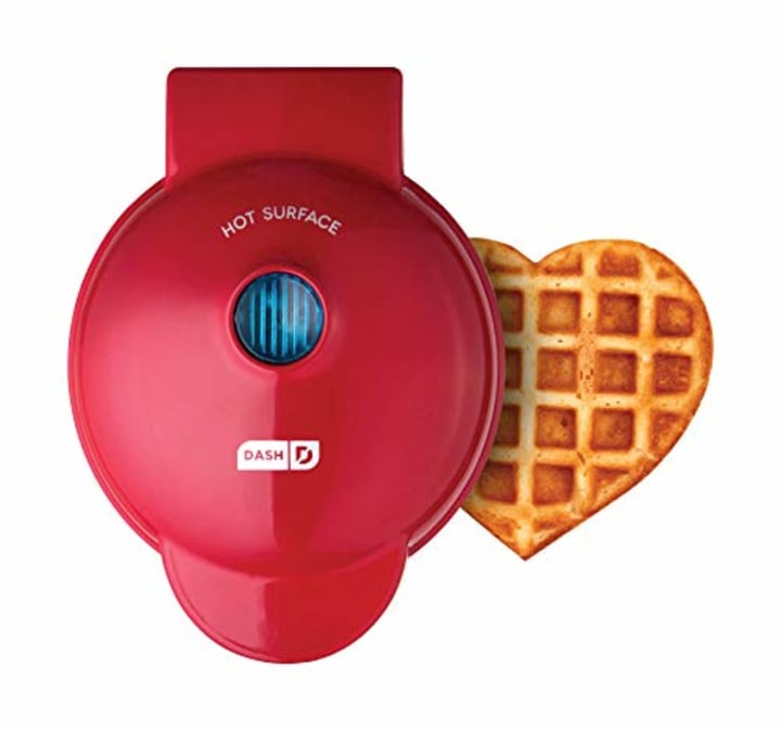Dash Heart Mini Waffle Maker