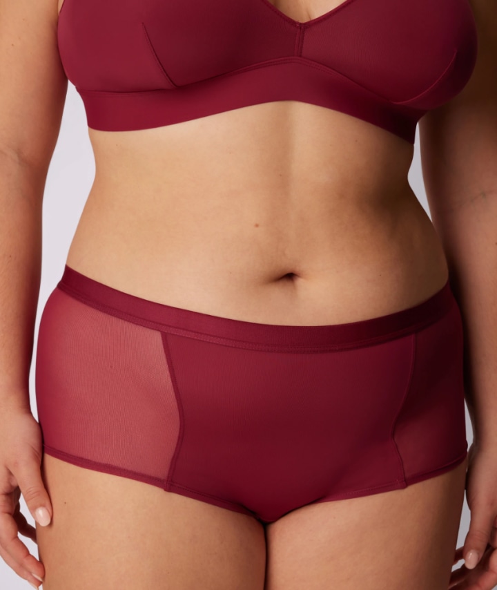 Insanely Comfortable Underwear & Bras (As Told By Women Who Can
