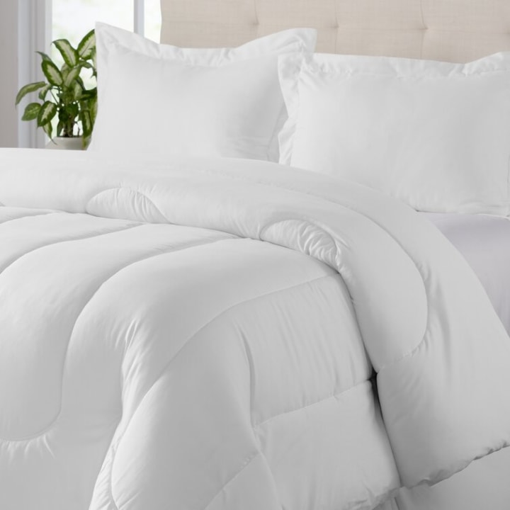 Wayfair Basics Lightweight Bed-In-A-Bag Set