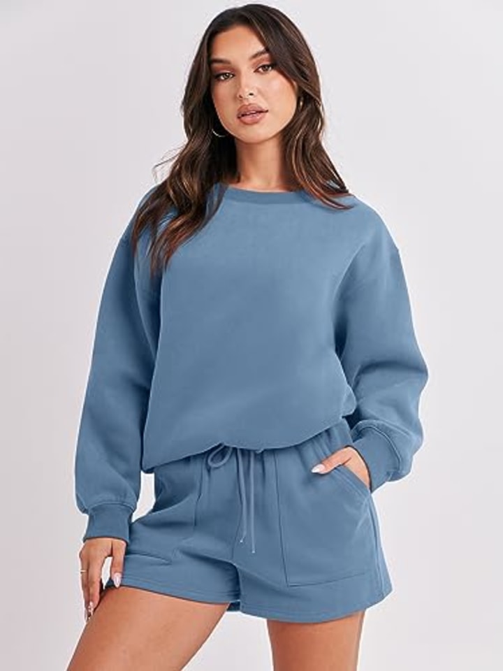 Caracilia Women Two Piece Outfits Sweatsuit Set Quarter Zip Oversized  Sweatshirt Wide Leg Sweatpant Fall Lounge Set Tracksuit : :  Clothing