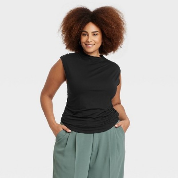 Short Sleeve Side Ruched T-Shirt