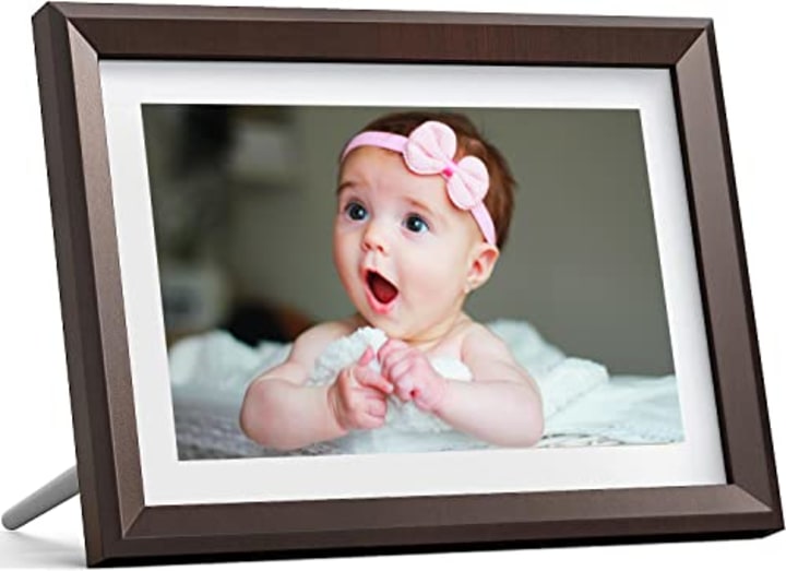 Dragon Touch Digital Picture Frame (10-Inch)
