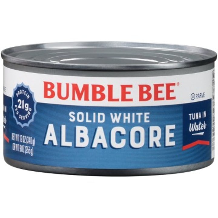 https://media-cldnry.s-nbcnews.com/image/upload/t_fit-720w,f_auto,q_auto:best/rockcms/2023-10/TARGET-Bumble-Bee-Solid-White-Albacore-Tuna-in-Water---12oz-172d04.jpg