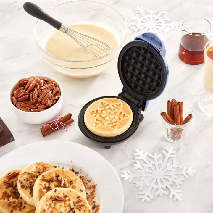 Snowflake Mini Waffle Maker