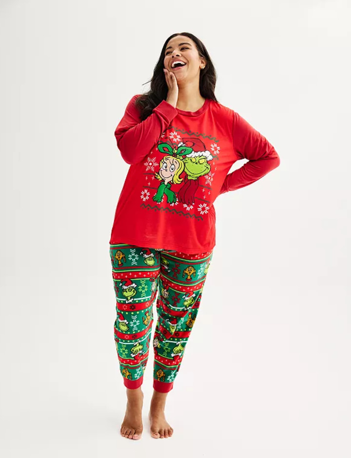 Dr. Seuss' The Grinch Who Stole Christmas Pajama Set