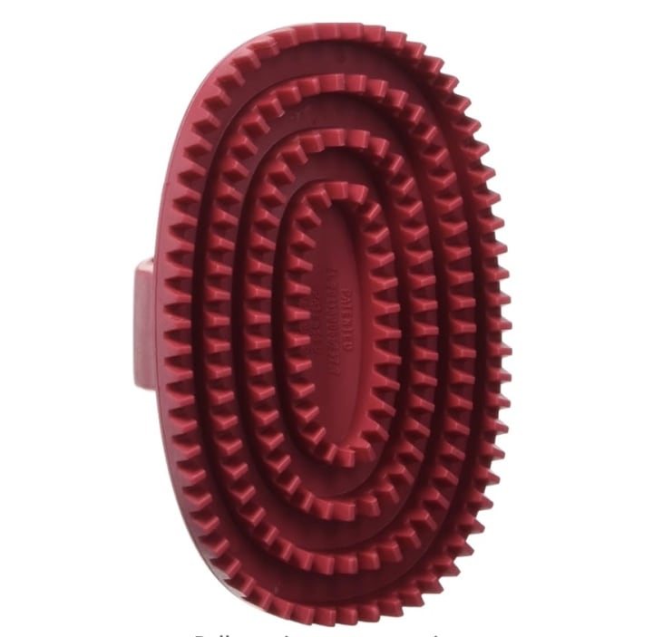 Le Salon Essentials Rubber Curry Grooming Brush