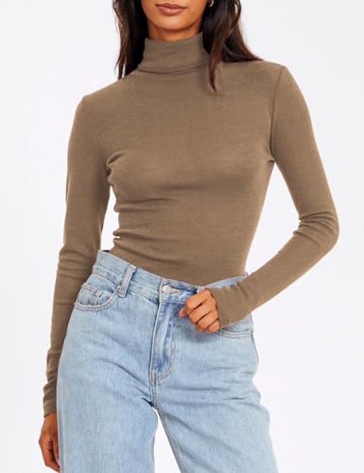 Lightweight Ribbed Mock Turtleneck for Women - Slim Fit - Brown, Size :  Small