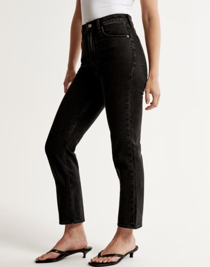 Abercrombie & Fitch Ultra High Rise Ankle Straight Jean