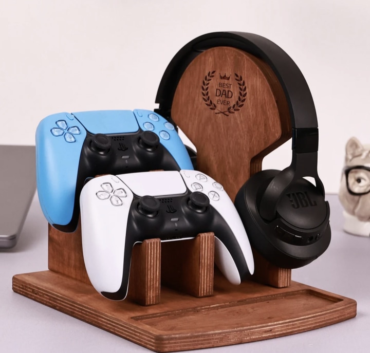 Custom Wooden Controller and Headset Stand