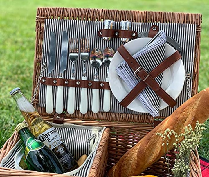Zormy Picnic Basket for Two