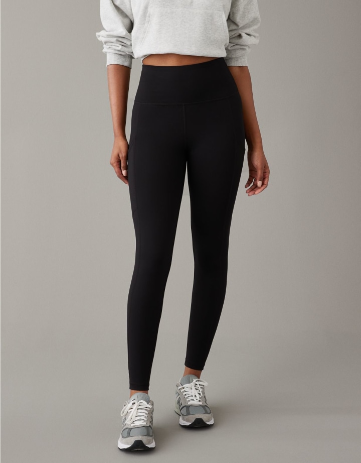 Workout Clothes to Invest in, Because Good Yoga Pants Are Worth  itHelloGiggles