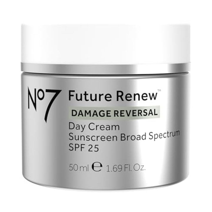 Future Renew Damage Reversal Day Cream 