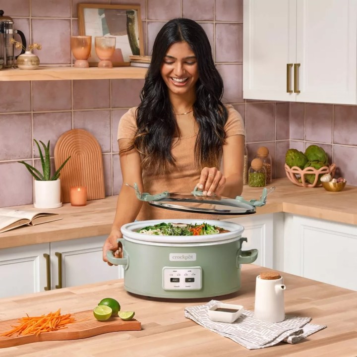 Cook & Carry One Touch Programmable Slow Cooker (6 Quart)