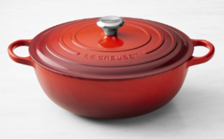 Le Creuset Signature 7.5-Quart Enameled Cast Iron Brazier