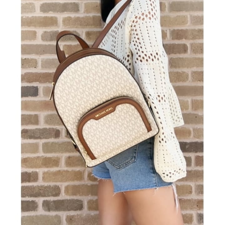 Jaycee Medium Vanilla Backpack