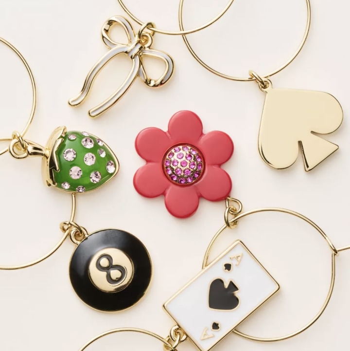 完売品Kate Spade×TARGETコラボ★ゴールドハートバッグチャーム kate spade x Target コラボ バッグチャーム セット - メルカリ